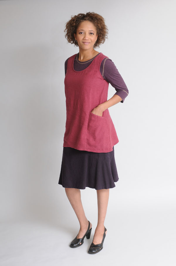 Women's Tencel clothing is soft, absorbs moisture and is comfortable.
